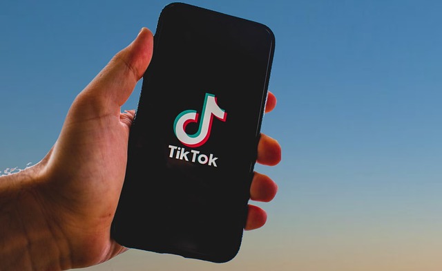 Jasa Share TikTok: Solusi Cepat Meningkatkan Jangkauan dan Engagement Konten