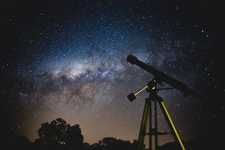 Astronomi ITB: Menjelajahi Alam Semesta dari Kampus Ganesha, Memahami Keajaiban Langit dengan Ilmu