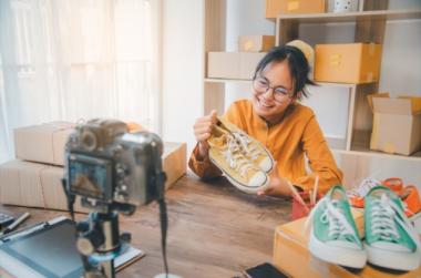 Review oleh Blogger: Kisah Pengalaman yang Menjadi Pegangan Konsumen